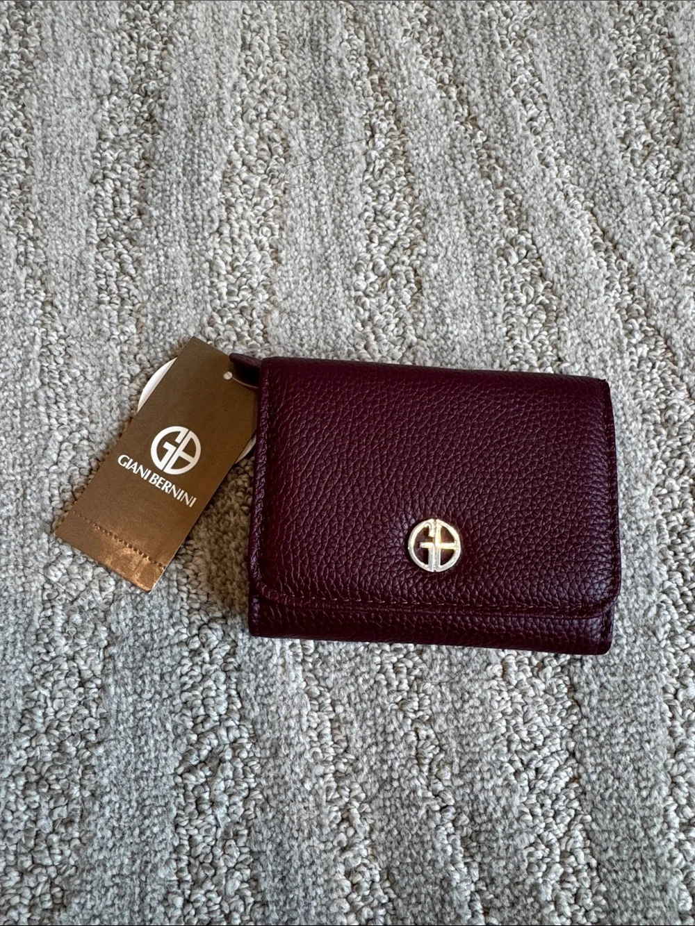 Giani Bernini Deep Burgundy Pebbled Leather Trifold Card Holder